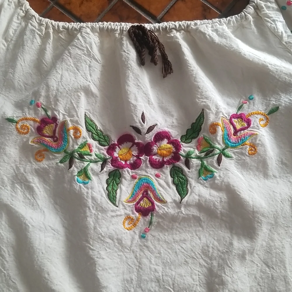 Vintage embroidered top - Picture 5 of 7